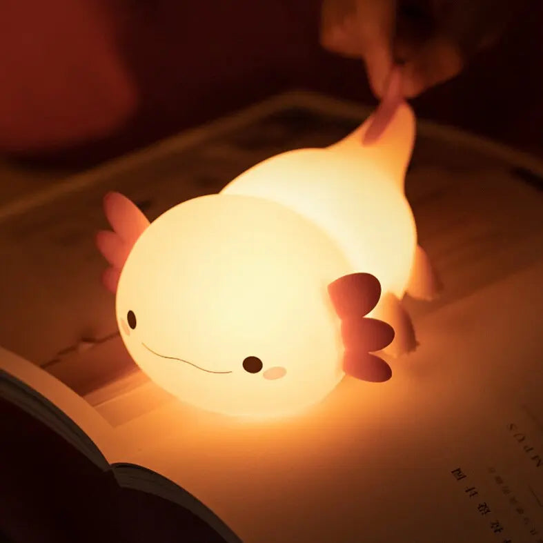 Veilleuse Axolotl Violette pour Enfants – Lampe LED Squishy en Silicone Souple | Certifiée CE