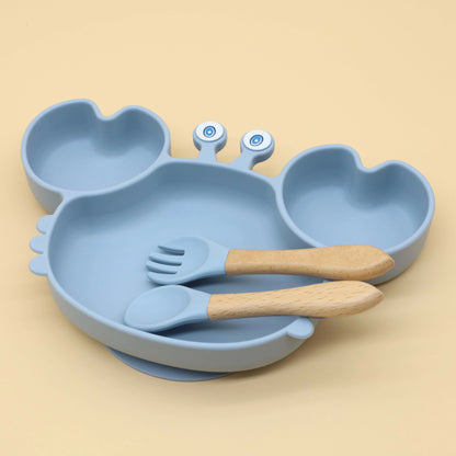 Assiette Silicone Bébé Ventouse Crabe – Compartiments & Couverts en Bois