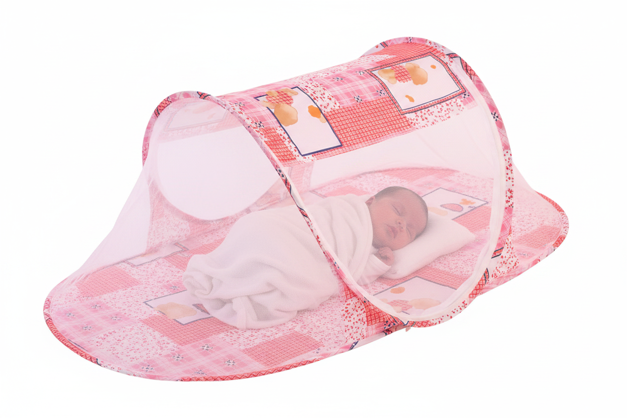 Moustiquaire rose avec bébé à l'intérieur