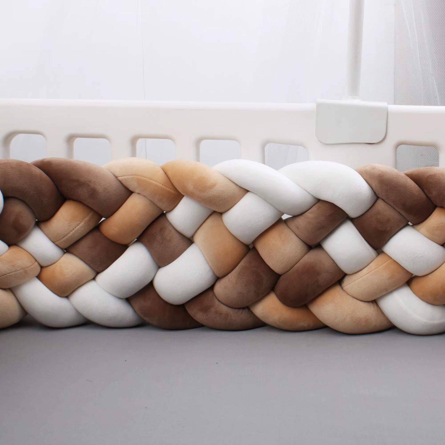 tresse de lit contre le choc